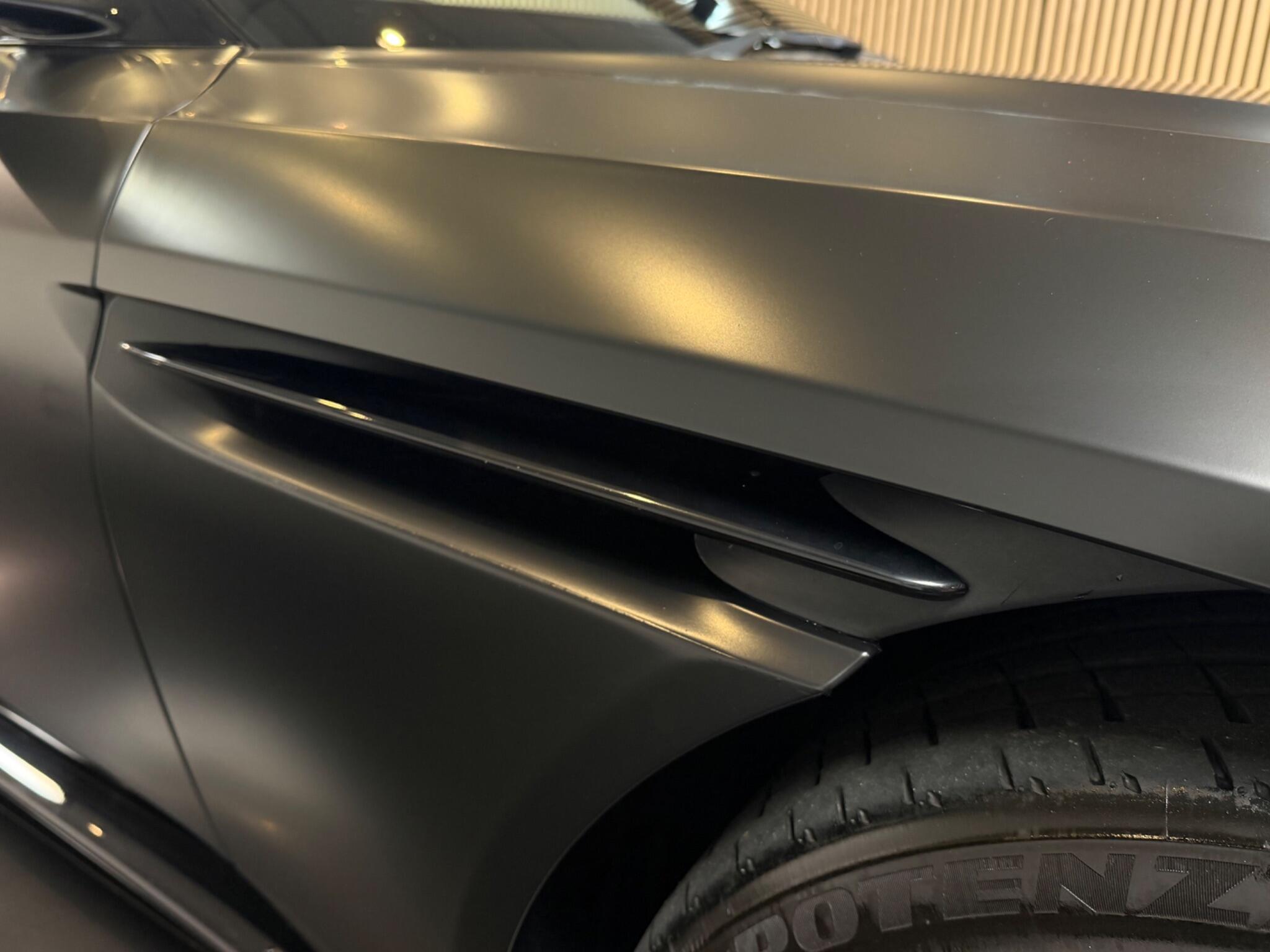 Aston Martin DB11